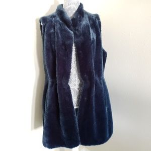 Vince Camuto Deep Blue Teal Faux Fur Vest
